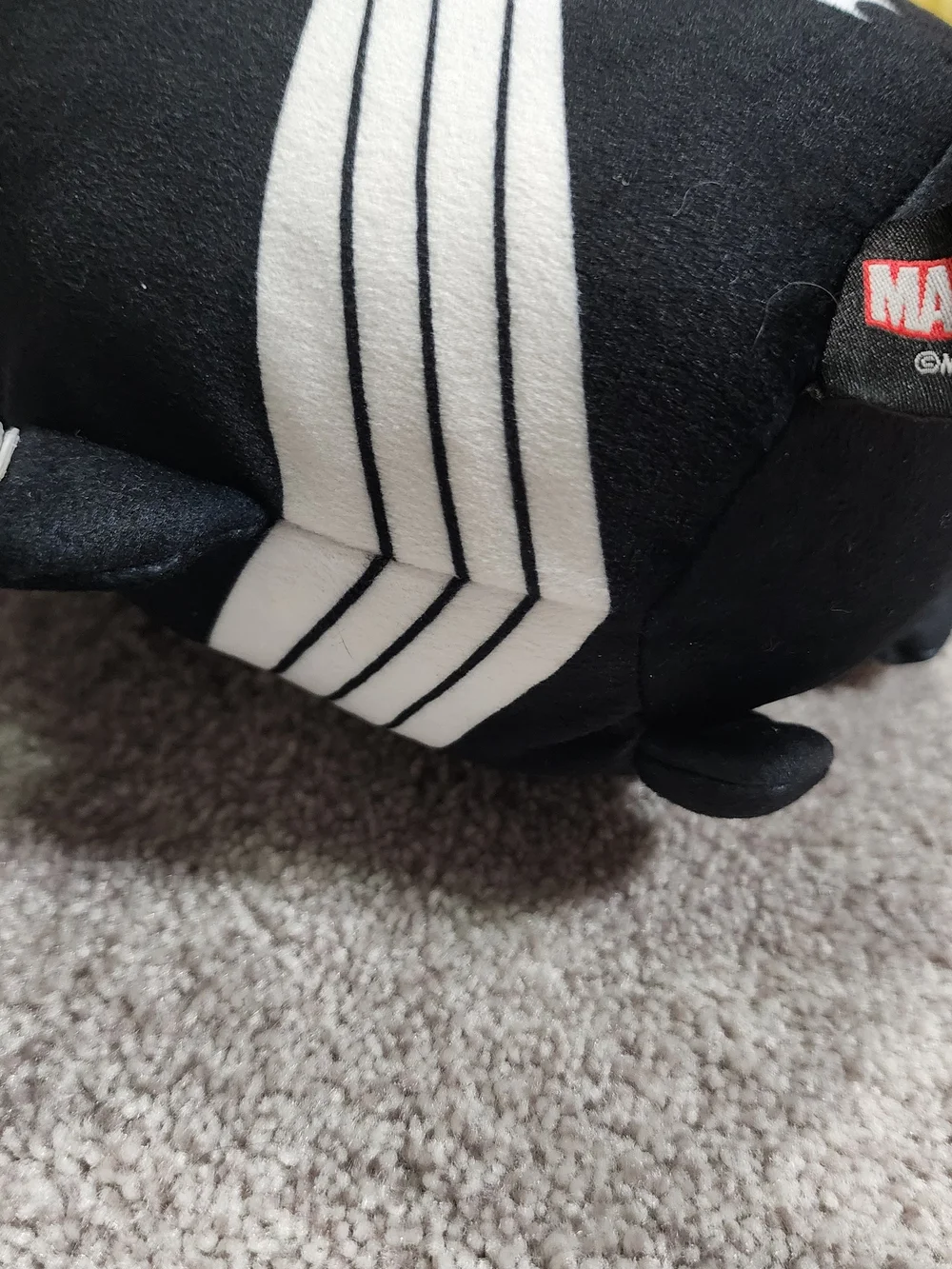 Marvel Cuutopia Venom Plush Toy Collectible 2025 Cuddly Symbiote  7